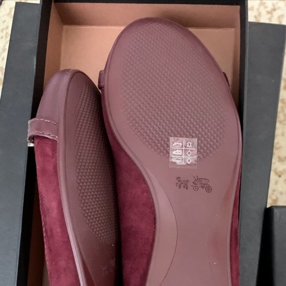 Coach Leila Suede Flats Loafers NIB size 6.5 Wine PRICE FIRM - Picture 3 of 7